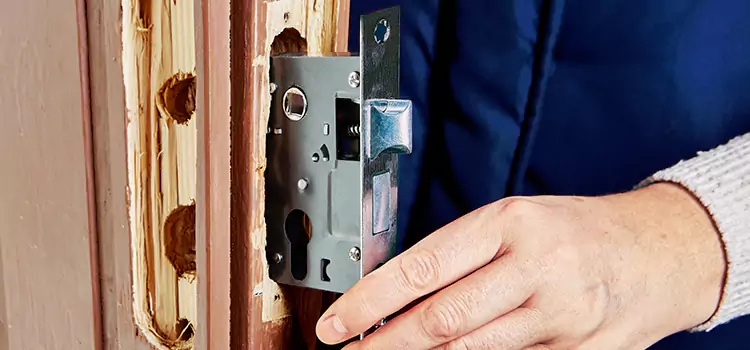 Garage Door Lock Replacement North Olmsted